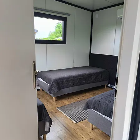 Ostoja Czersk Gora Kalwaria Zamek Krolowej Bony Domki Caloroczne Exterior photo